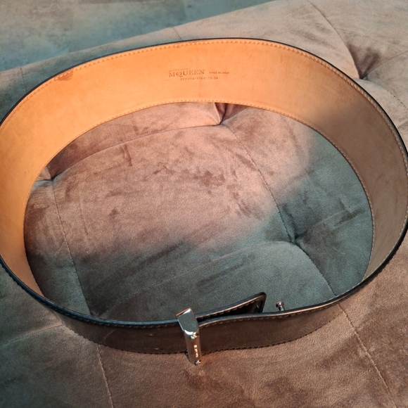 Alexander McQueen black patent leather belt silver hardware Italian size 38 - Picture 3 of 10